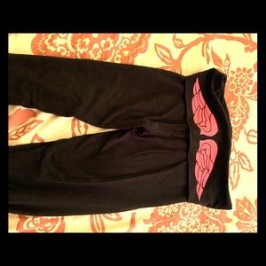 VICTORIA’S SECRET YOGA PANTS SIZE SMALL